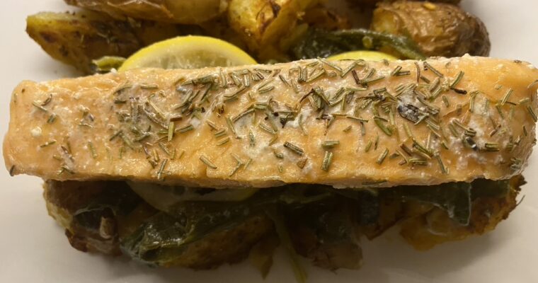 Salmon with Spinach and Cream Sauce